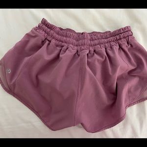 lululemon shorts size 4 / 2.5”